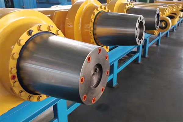 Custom-designed Hydraulic Cylinders